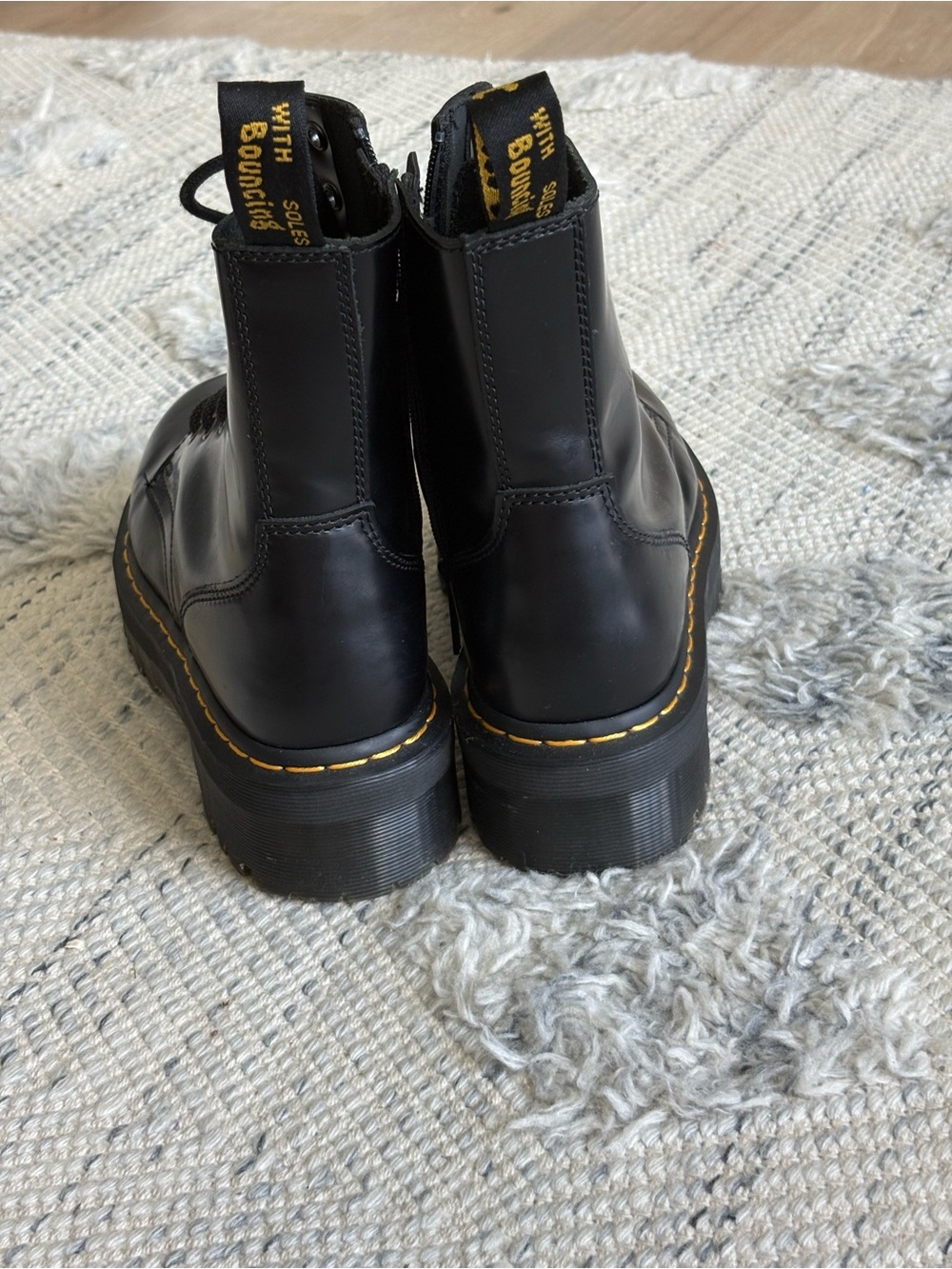 Dr. Martens - Picture 6 of 9